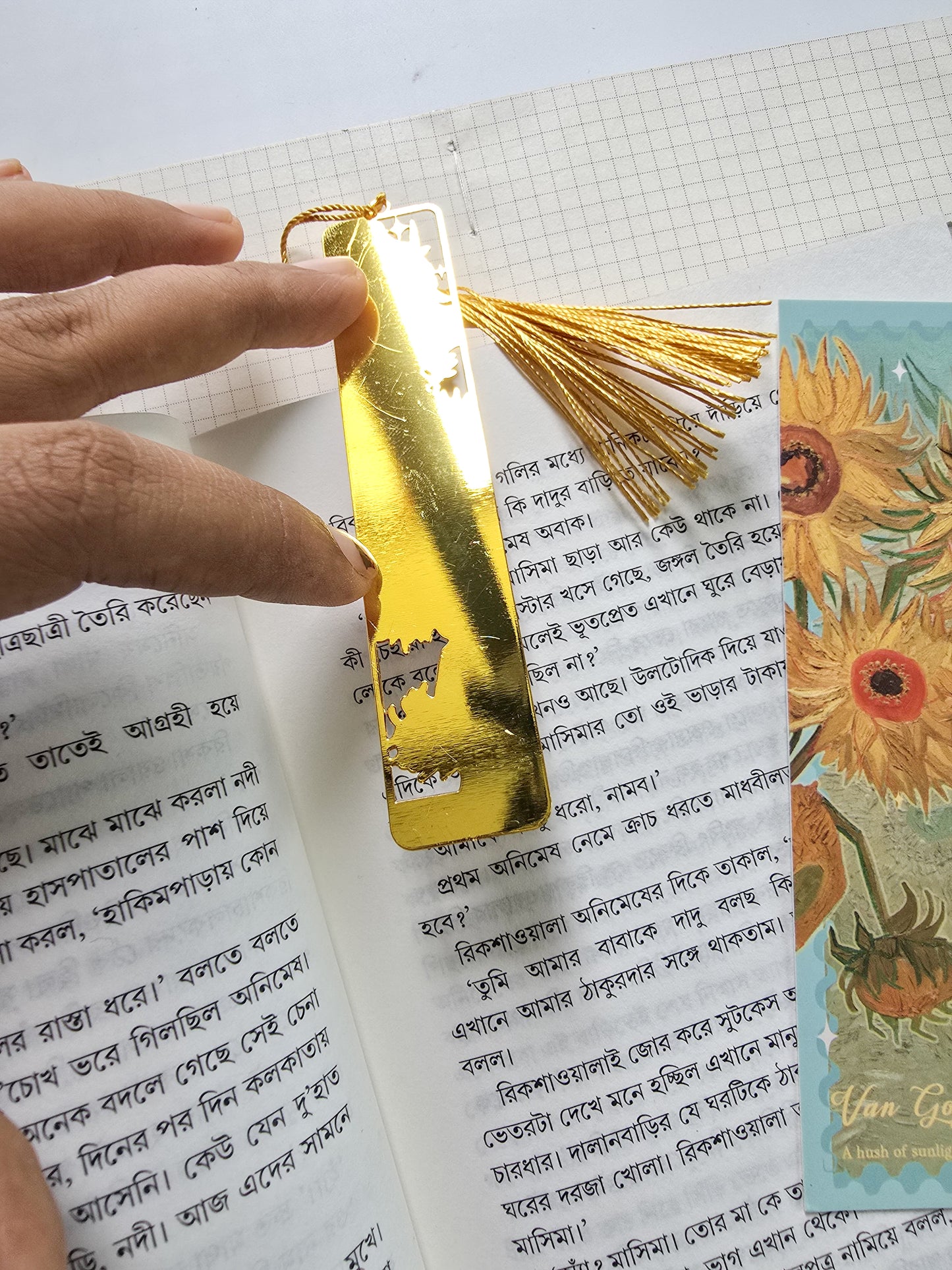 Sunflower | Bookmark | Van Gogh Inspired | Premium Glossy Finish | Durable Artistic Bookmark | 22*108