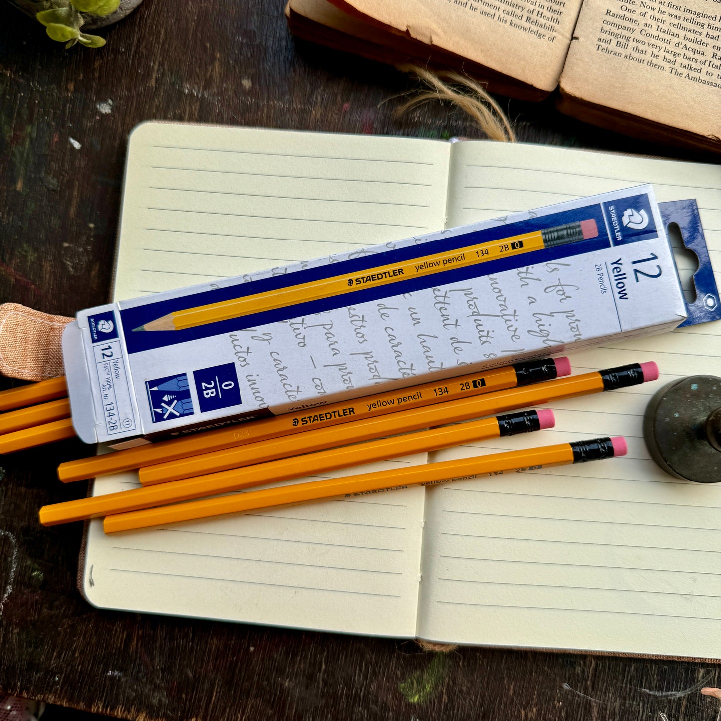 1 pc Staedtler pencils black 2 B Sketch material
