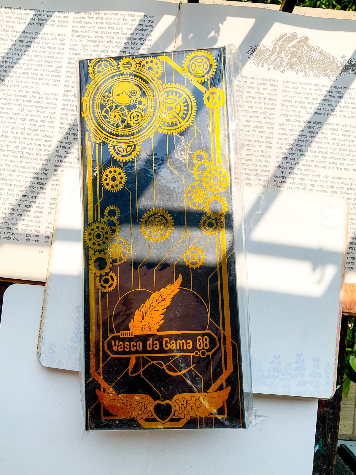 FPS-10098 | Vintage Feather Calligraphy Pen & Ink Set | Feather Pen 1 | Replacement Nibs 5 |Pen Holder 1 | Ink bottle 1 |