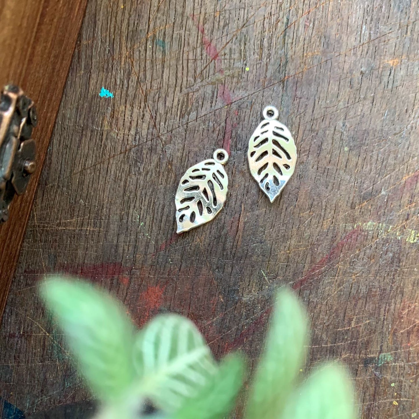 #3 Leaf Charm 4 Pcs