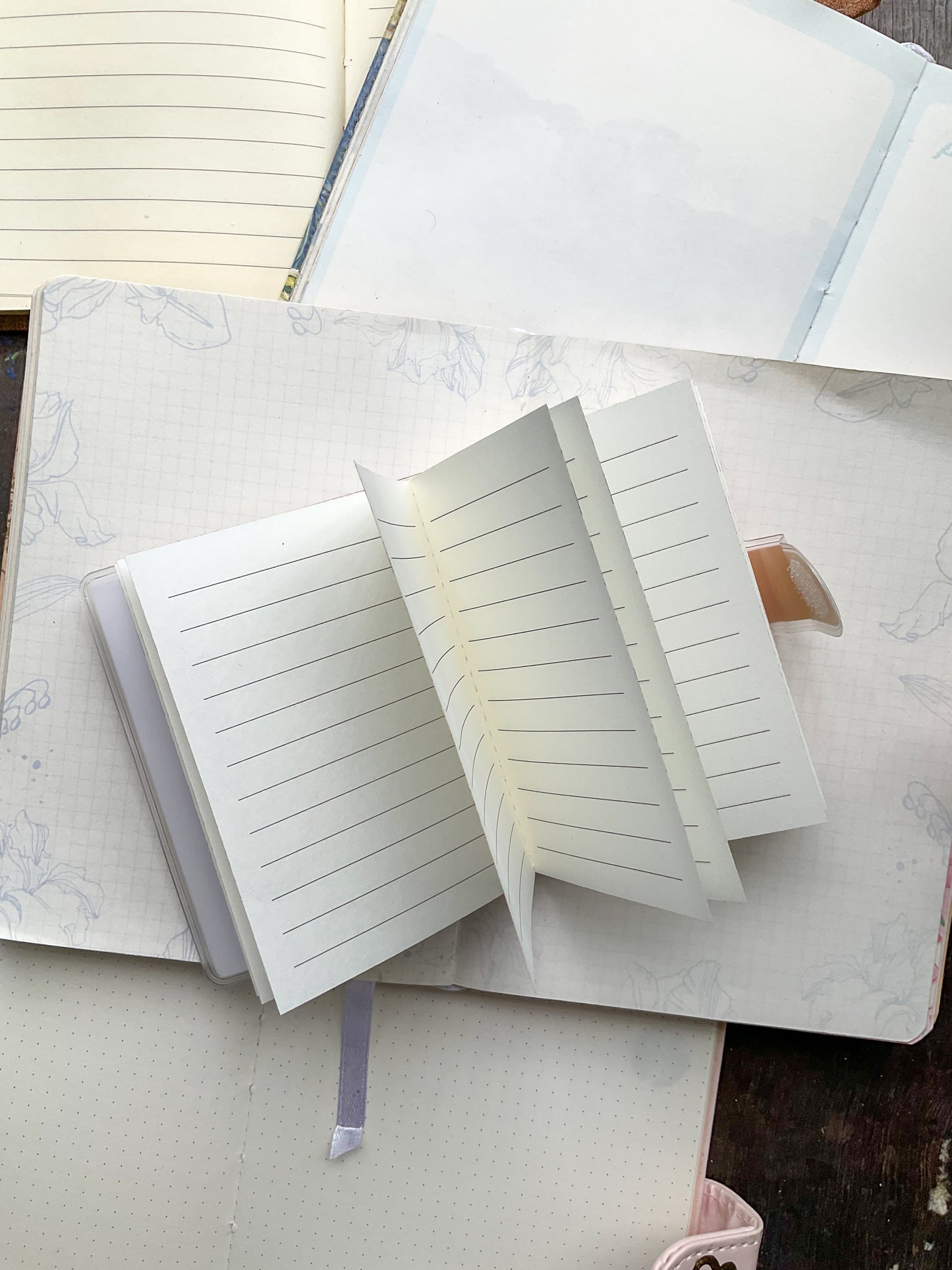 Capybara 150042 A7 Soft Cover Velcro-lock Notebook Ruled 80*2 Pages
