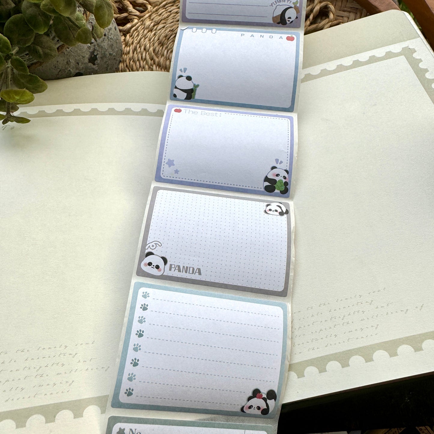 SN-05-256 Chubby Panda|Sticky notes| 256 pcs Kawaii Sticker Roll White
