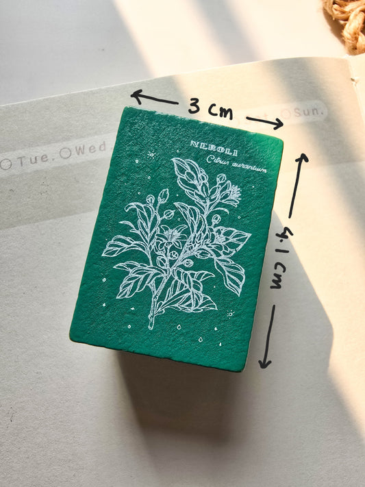 SXHX201 - F Wooden  Stamp | Flower | The Wooden Stamp | Green box