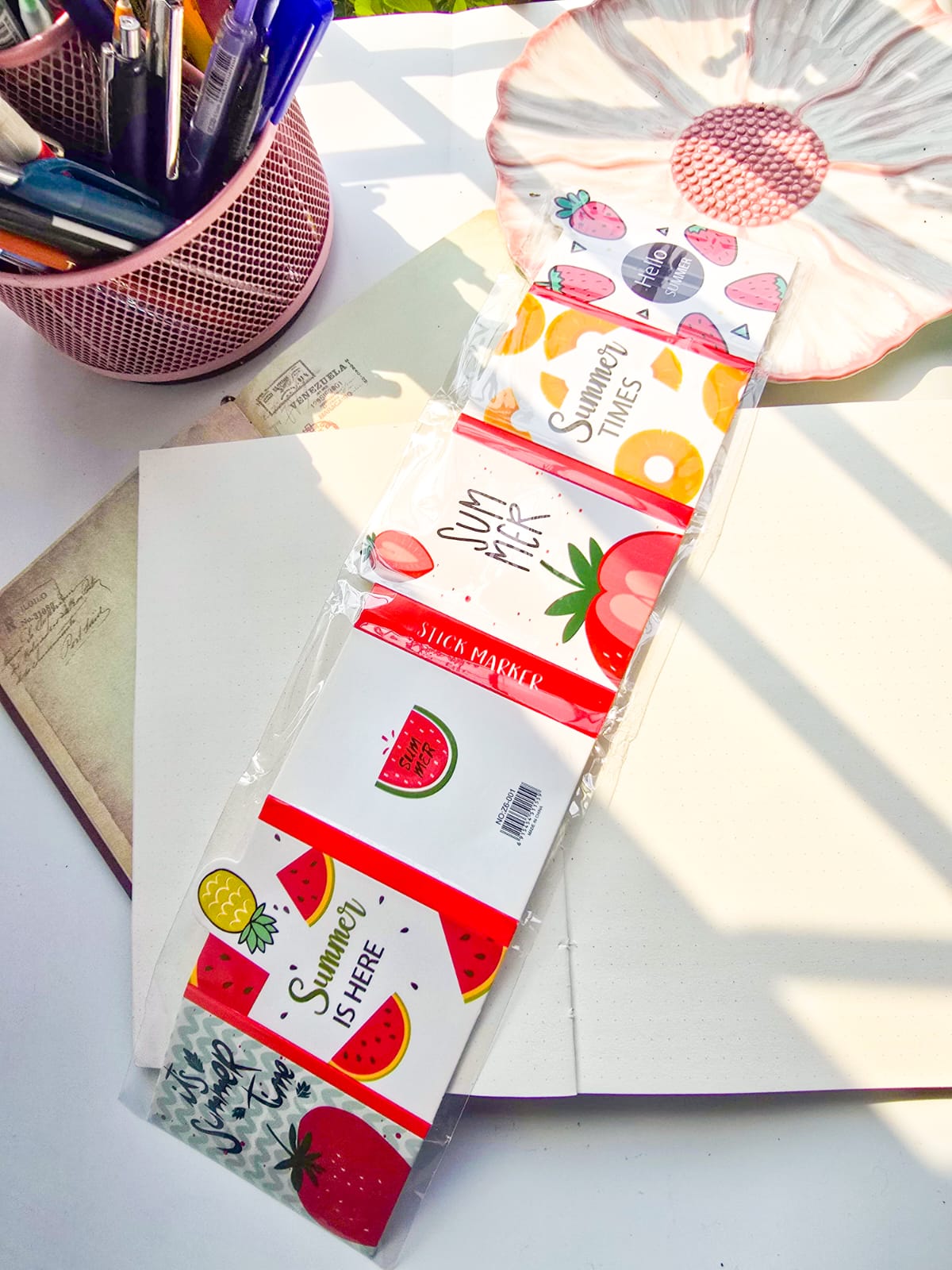 Z6-001|Summer Themed sticky notes| strawberry.