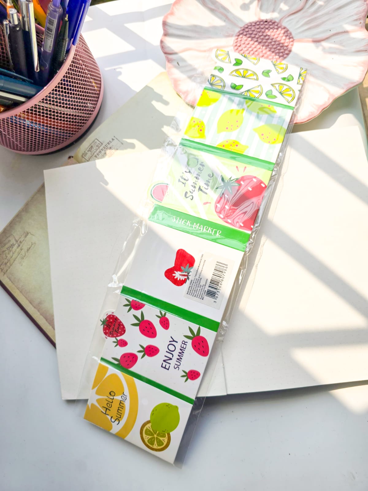 Z6-001|Summer Themed sticky notes| strawberry.