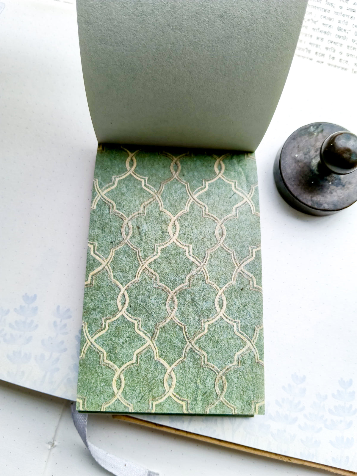 QFYN-605 |Deep Ungss Hides Green.Vintage Journal Scrapbook Papers pad 50pcs | 67* 105mm