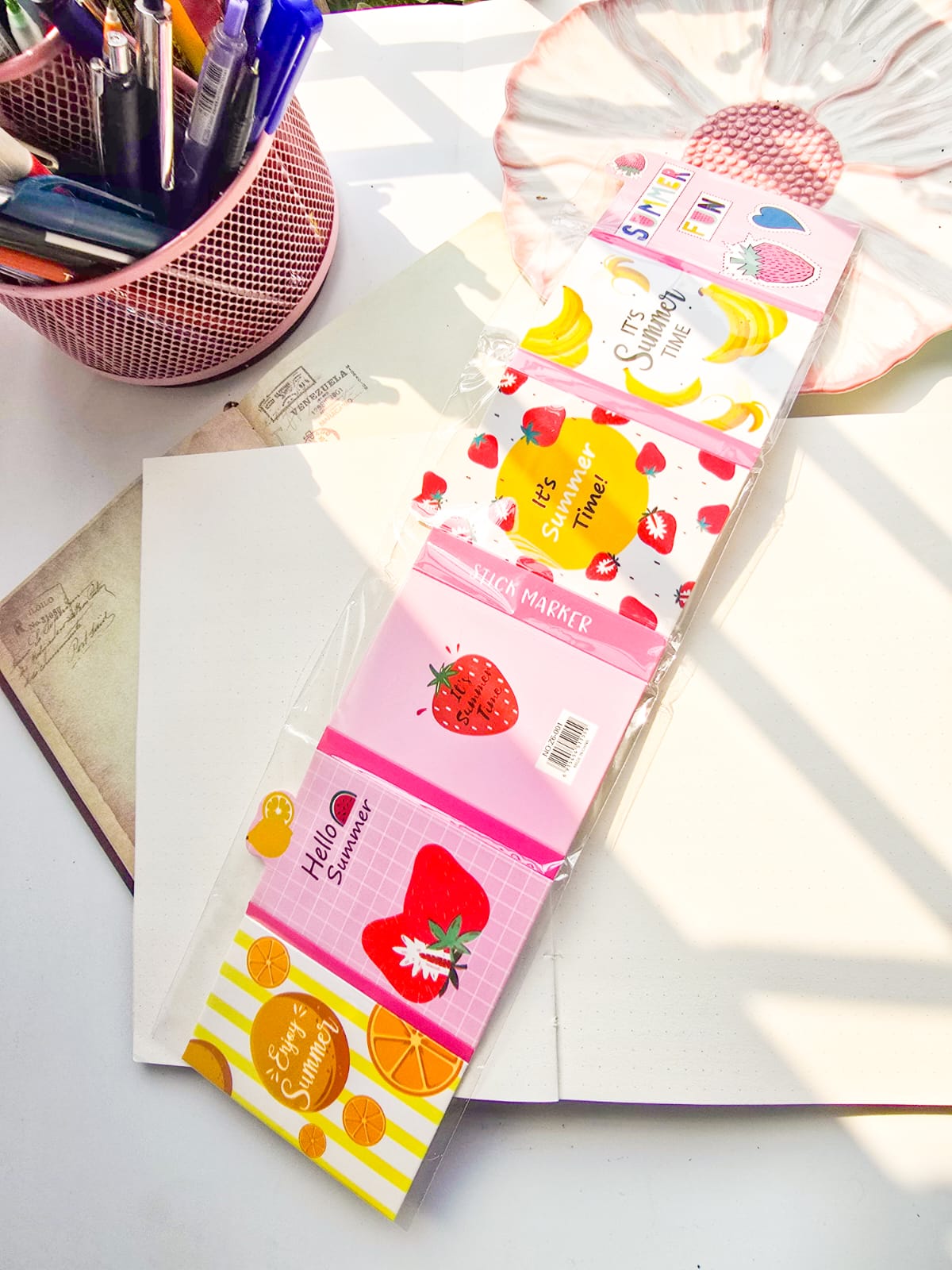 Z6-001|Summer Themed sticky notes| strawberry.