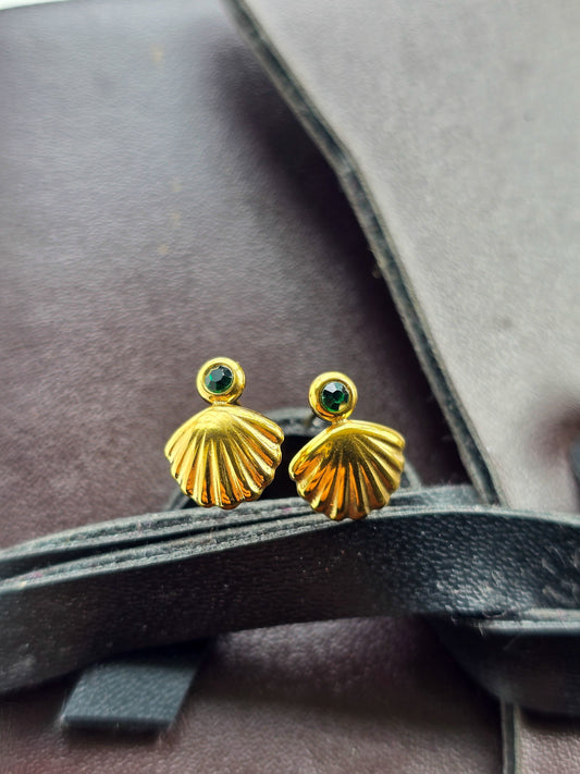 Seashell Stud Earring with Green Stone